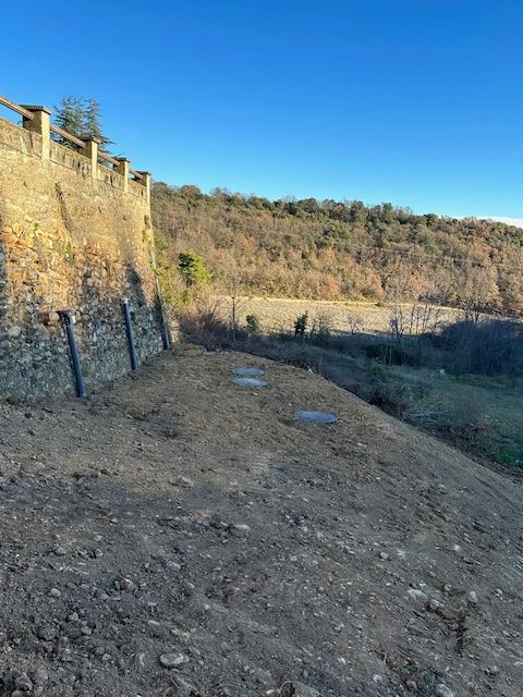 Système d'assainissement en contrebas d'une maison
