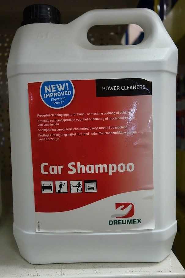 Car shampoo à Lesparre-Médoc