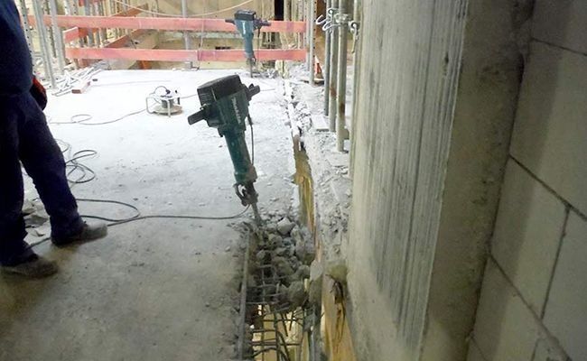 VAT GmbH bei Baugruben-Arbeiten