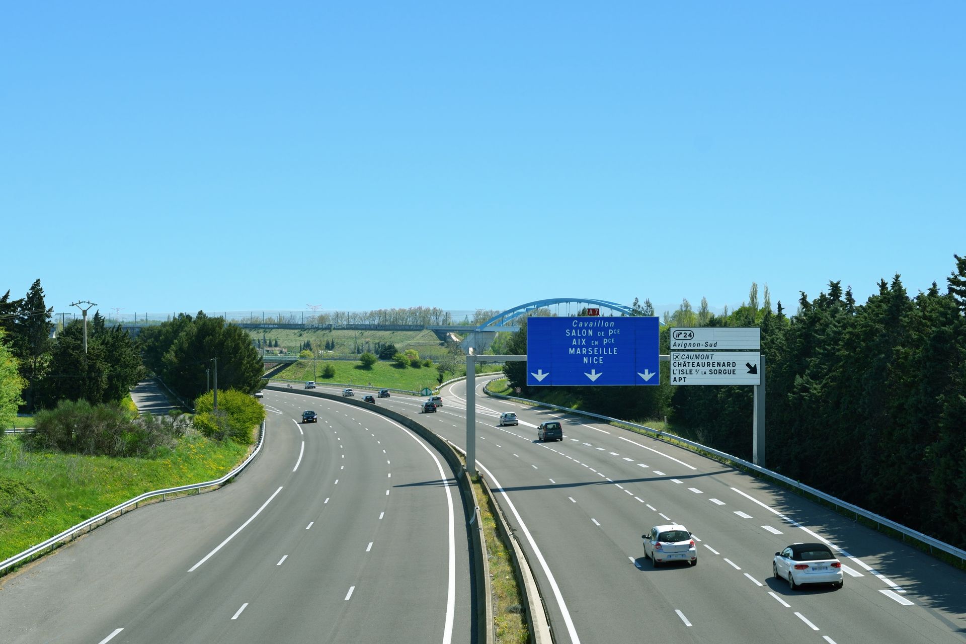 Vue aérienne d'une autoroute