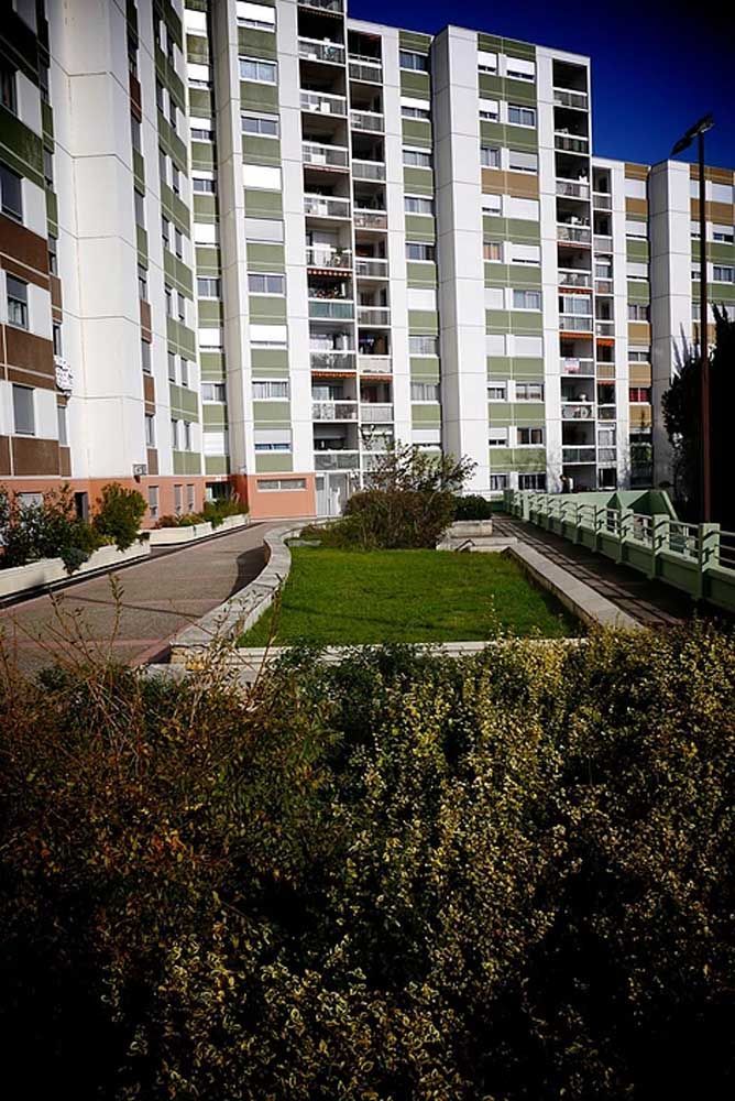 Gazon à la résidence Clairefontaine à Toulouse