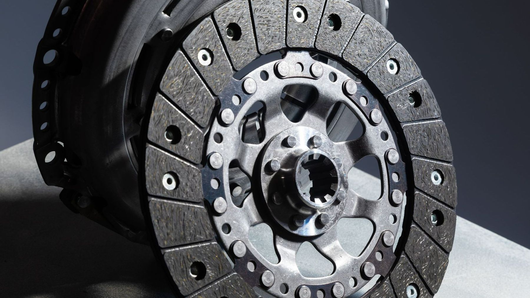 Gros plan d'une partie de voiture, disque d'embrayage