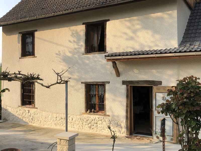 Façade d'une maison ancienne terminée