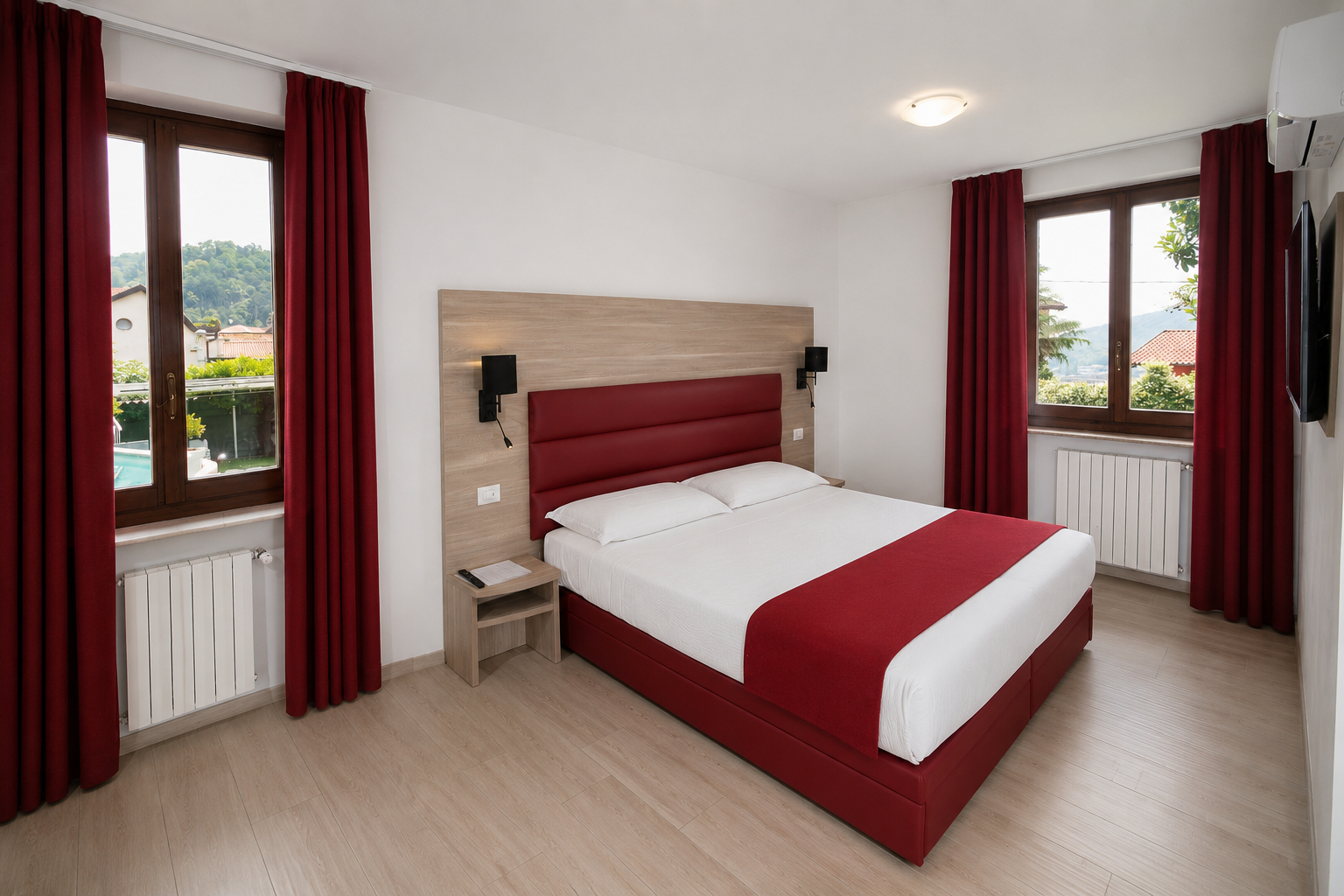 Standard Plus
Sleeps 3 people | 19 m2 | 1 x Double Bed | 3 x Single Bed