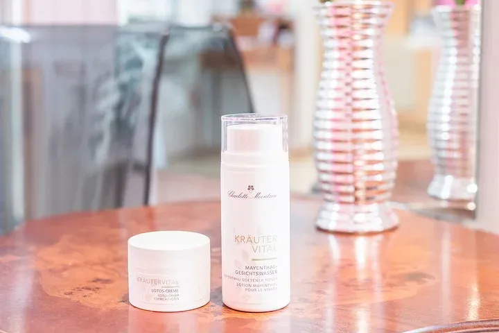 Weitere Kosmetikprodukte für Gesichtsbehandlung in München