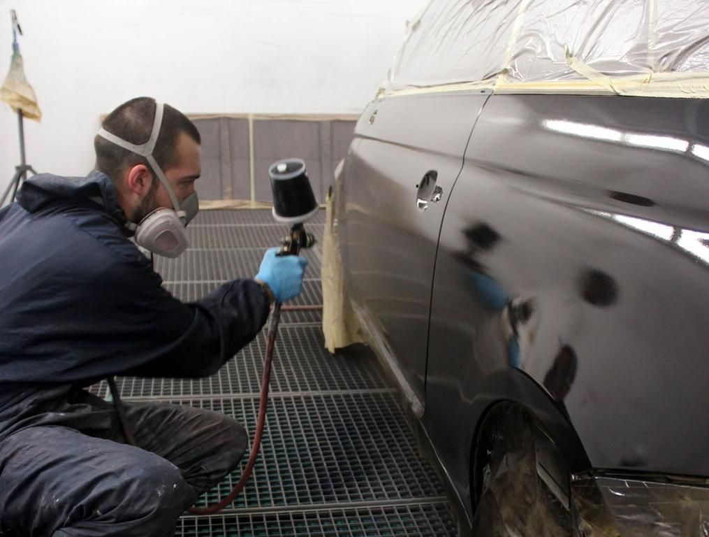 Lackierarbeit - Autospritzwerk Auricchio - Dübendorf