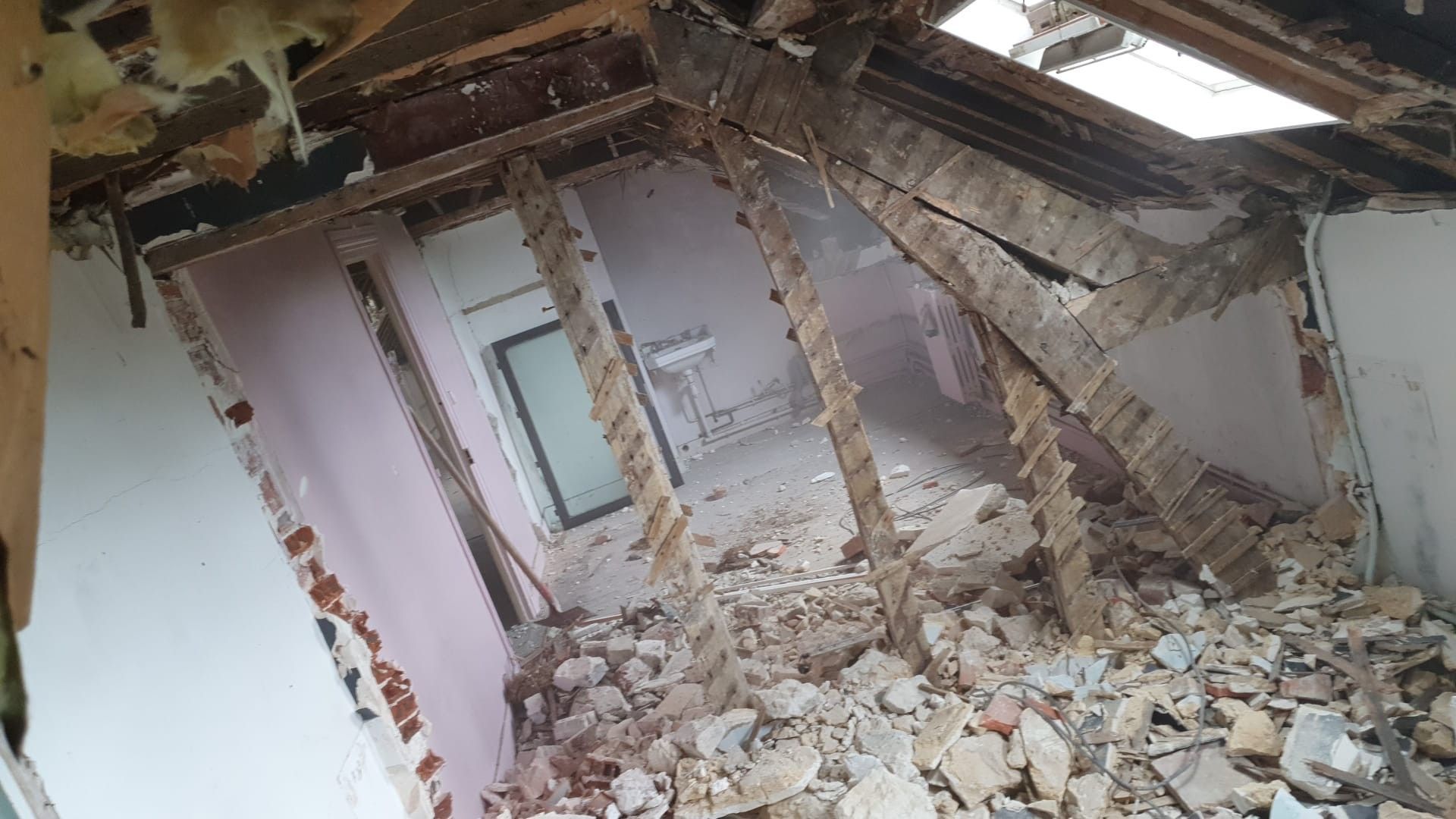 Travaux d'aménagement d'un studio sous les combles 03