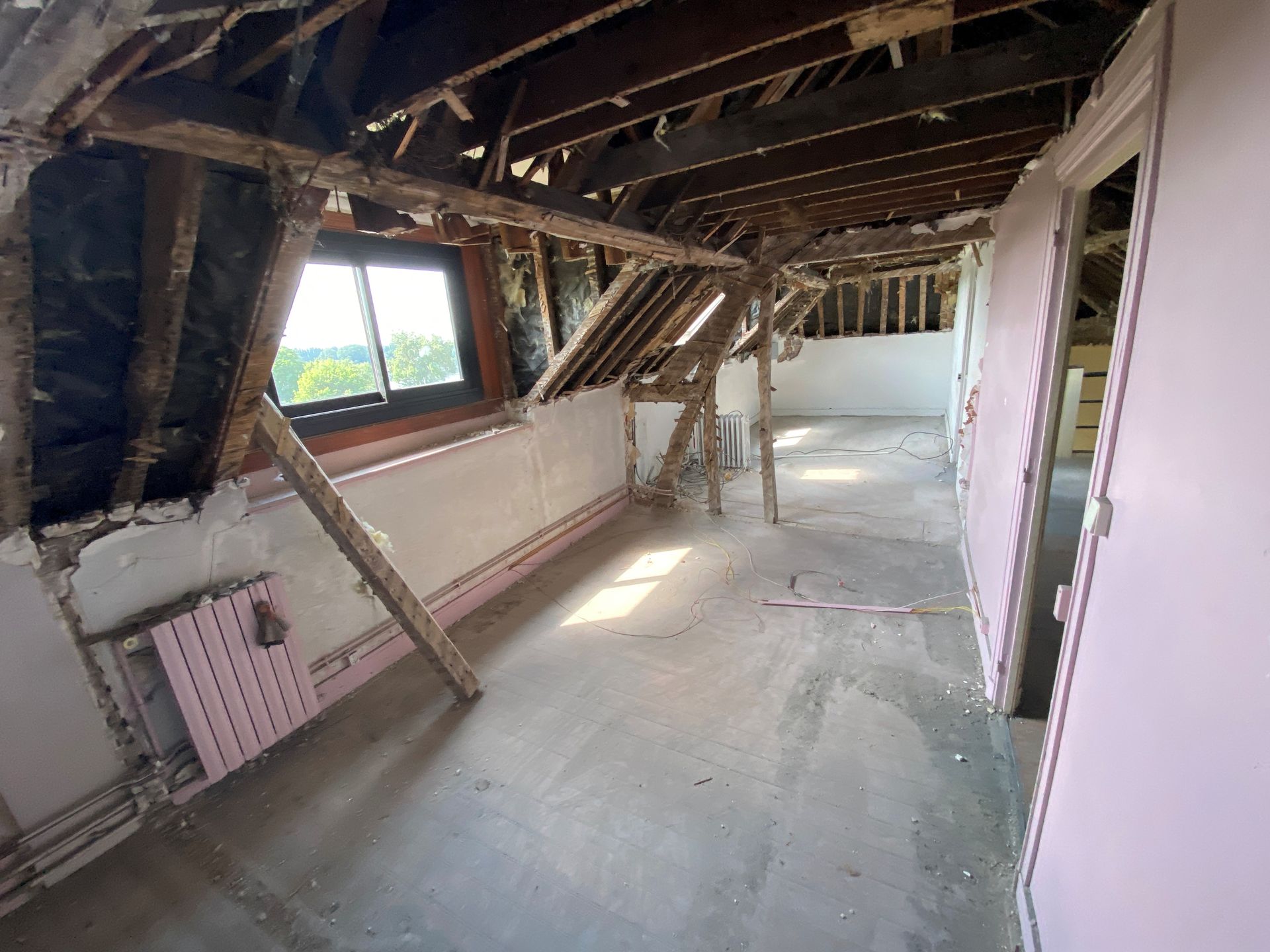 Travaux d'aménagement d'un studio sous les combles 02