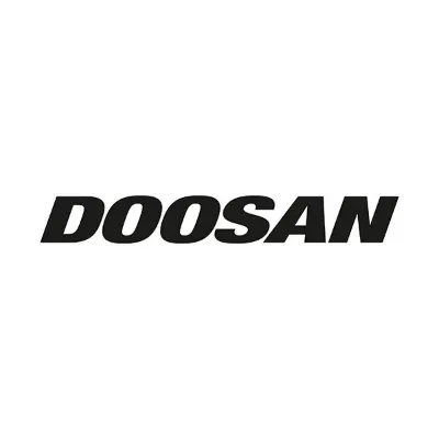 Logotipo negro de DOOSAN sobre fondo blanco