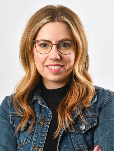 Porträt von Julia Jankovic, 1. Vorsitzende.