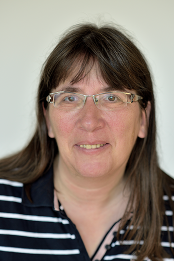 Porträt der Sekretärin Angelika Wasem.