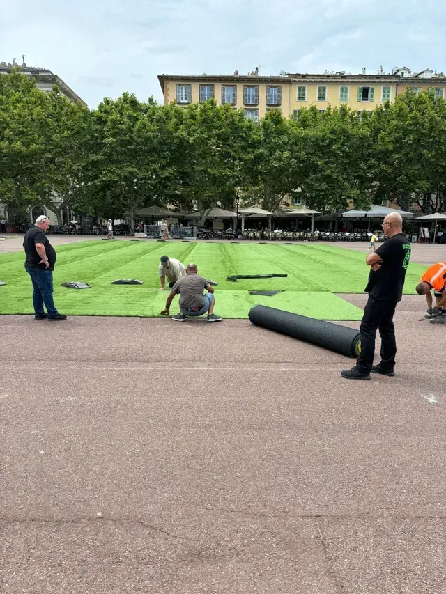 Installation de pelouse synthétique