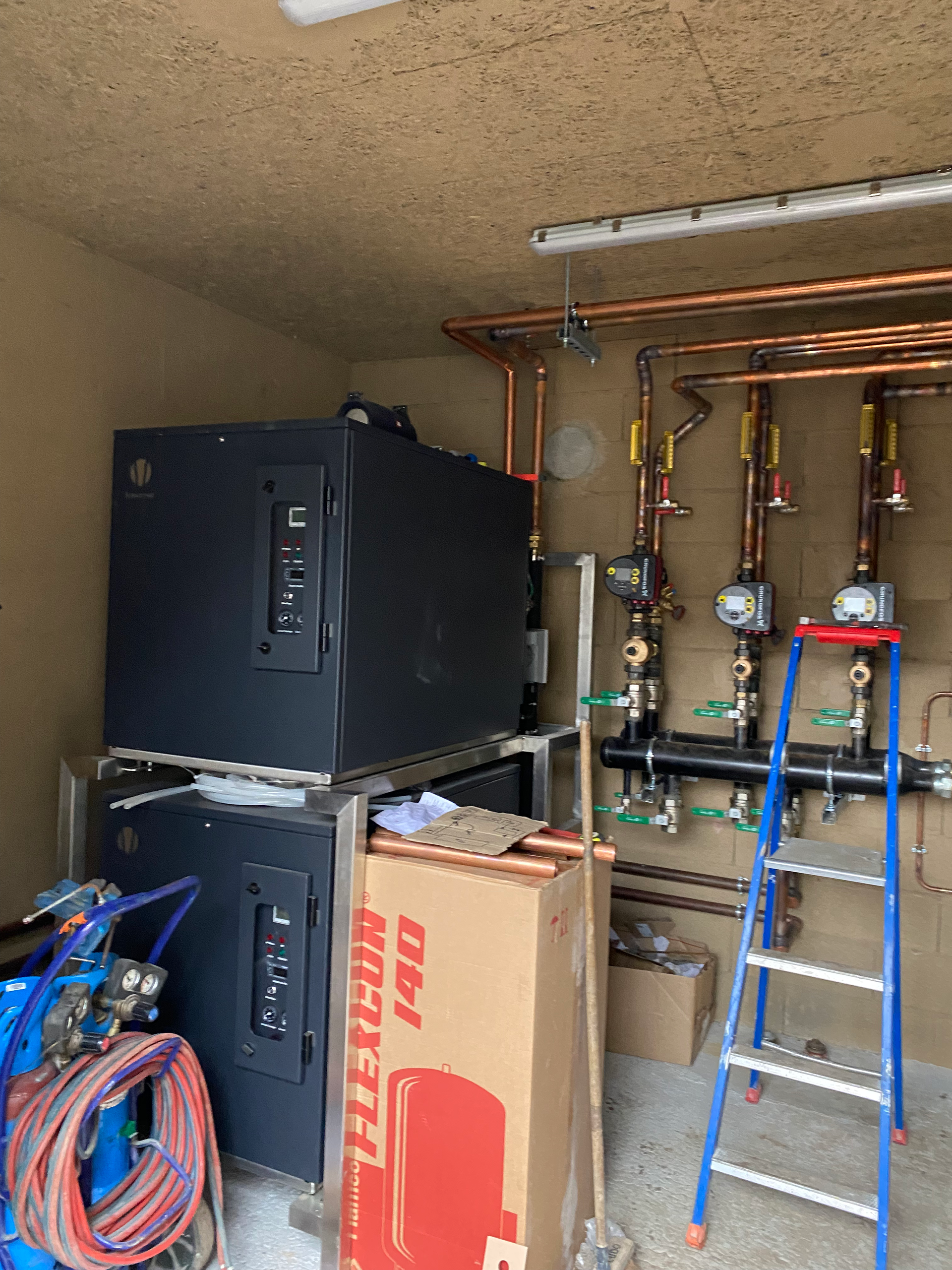 Une grande pompe à chaleur pour locaux professionnels