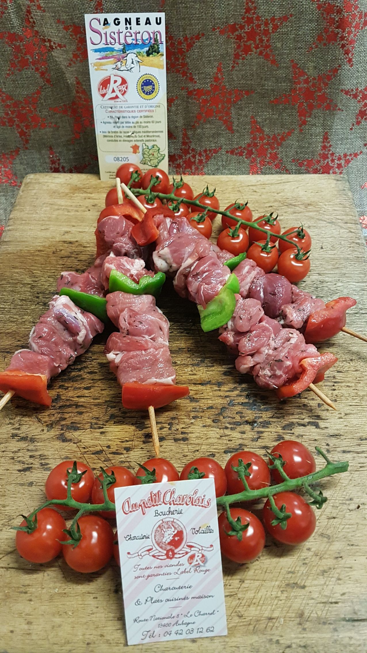 Photo de brochettes d'agneau avec des poivrons