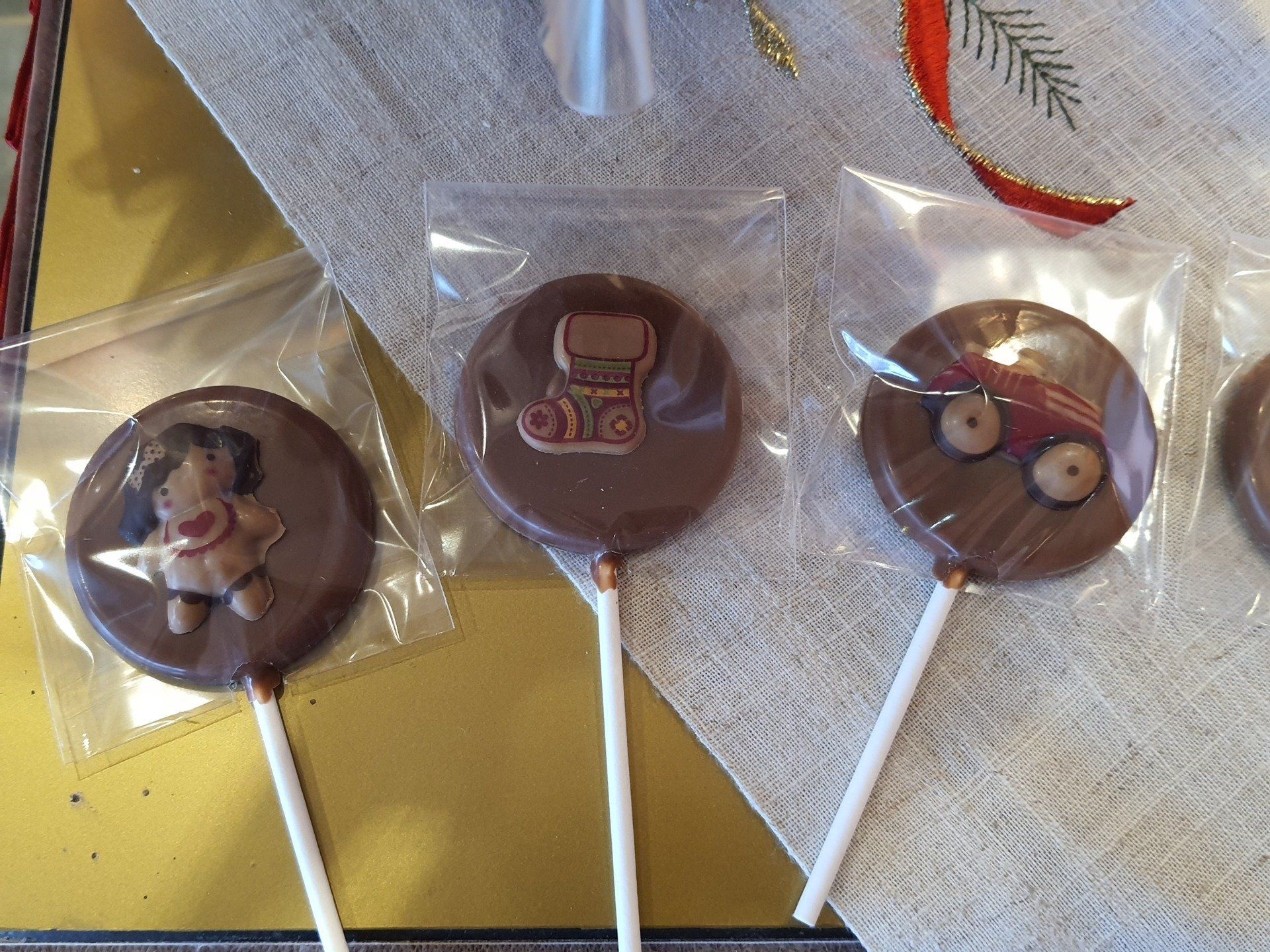 Trois sucettes au choclat