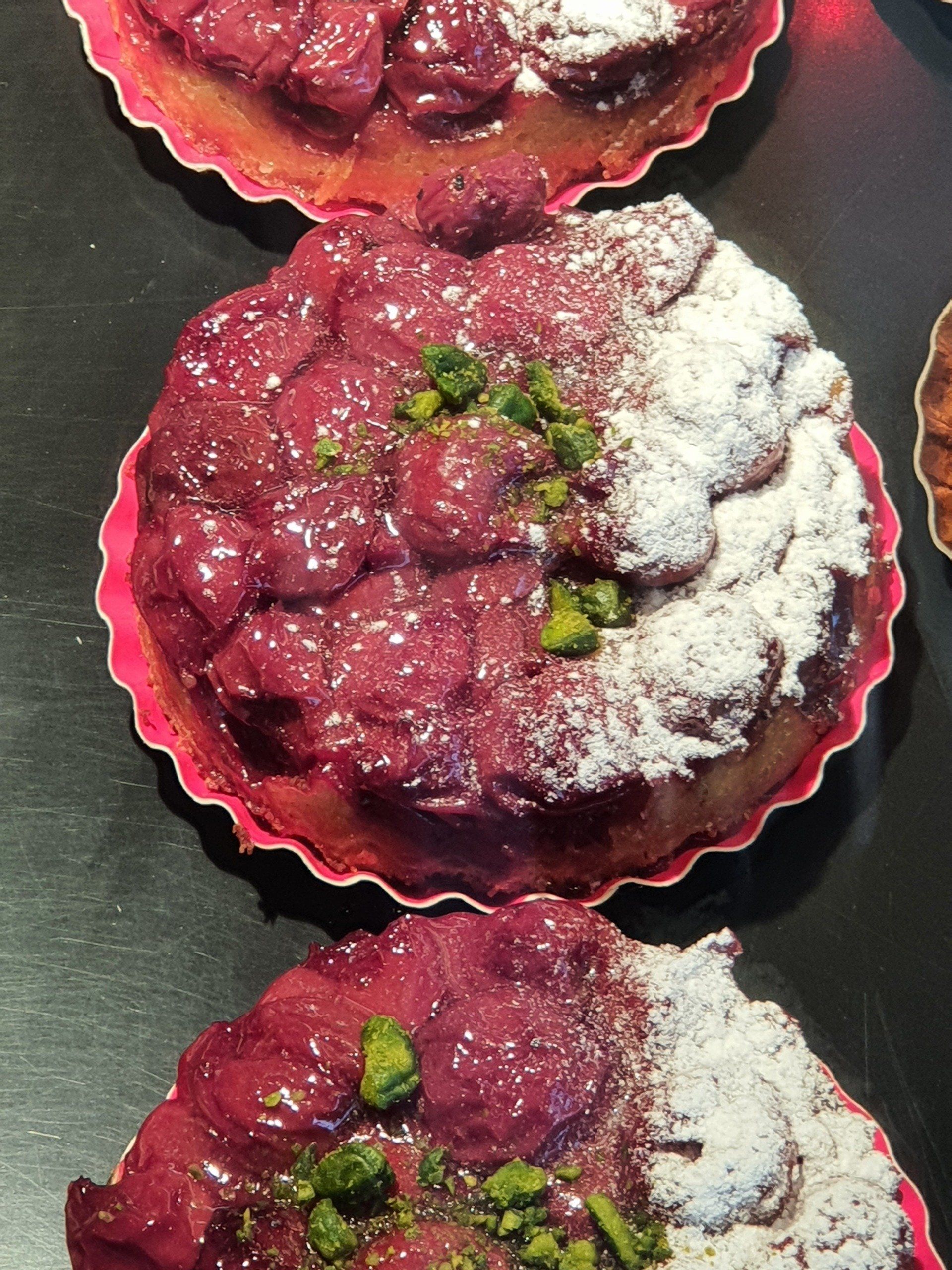 Création pâtissière fruits rouges et pistache