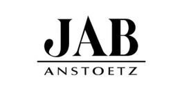 JAB Anstoetz-Logo in schwarzer Schrift auf weißem Hintergrund mit horizontaler Linie.