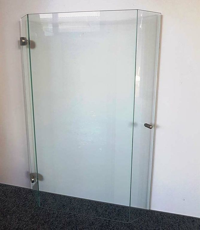 Portillon en verre avec collage UV