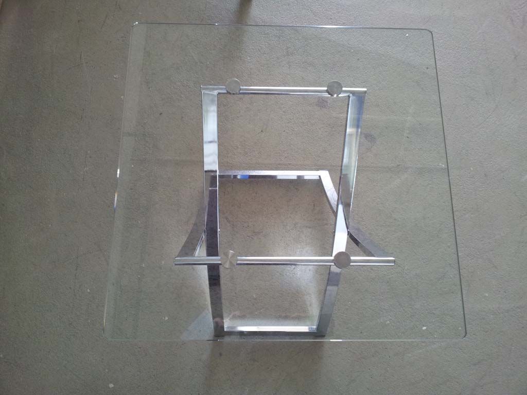 Table en verre