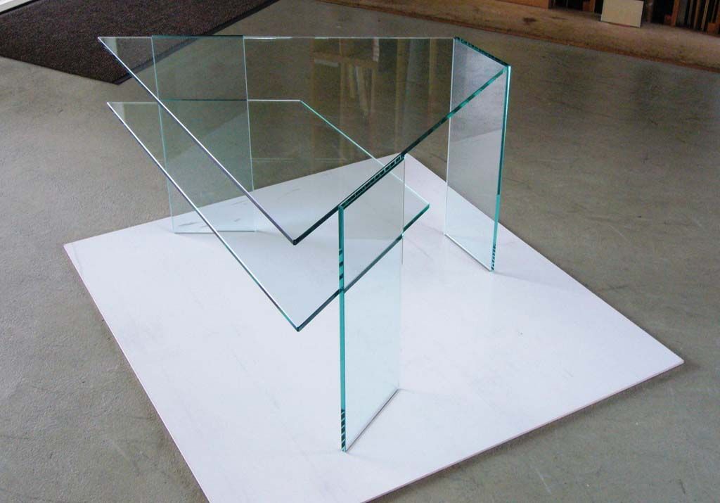 Table en verre avec collage UV