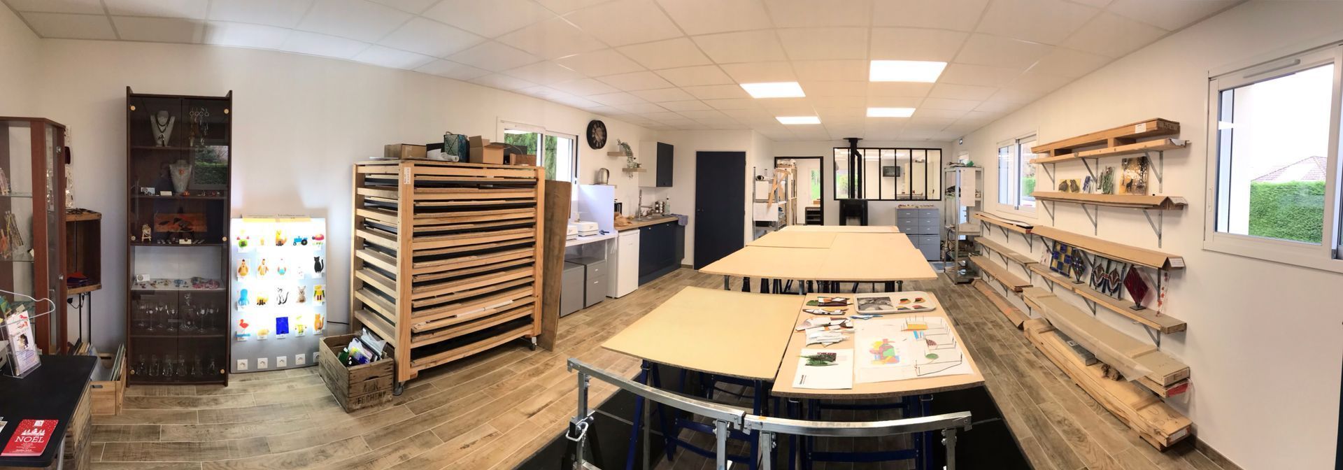 Salle de cours et de travail Atelier VFP, vitraux