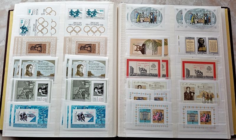 Platzhalter mit deutschem Text, der die Anzeige eines Bildes anbietet; Kontakt-E-Mail-Adresse angegeben.