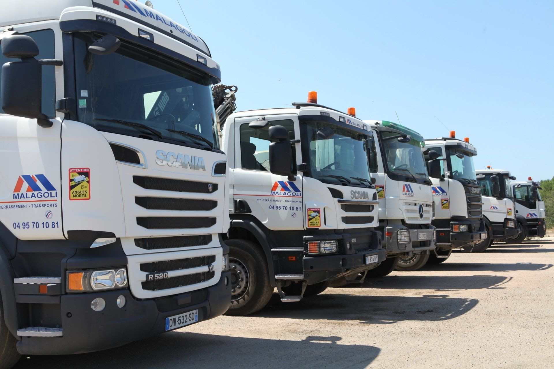 Camions Malagoli alignés