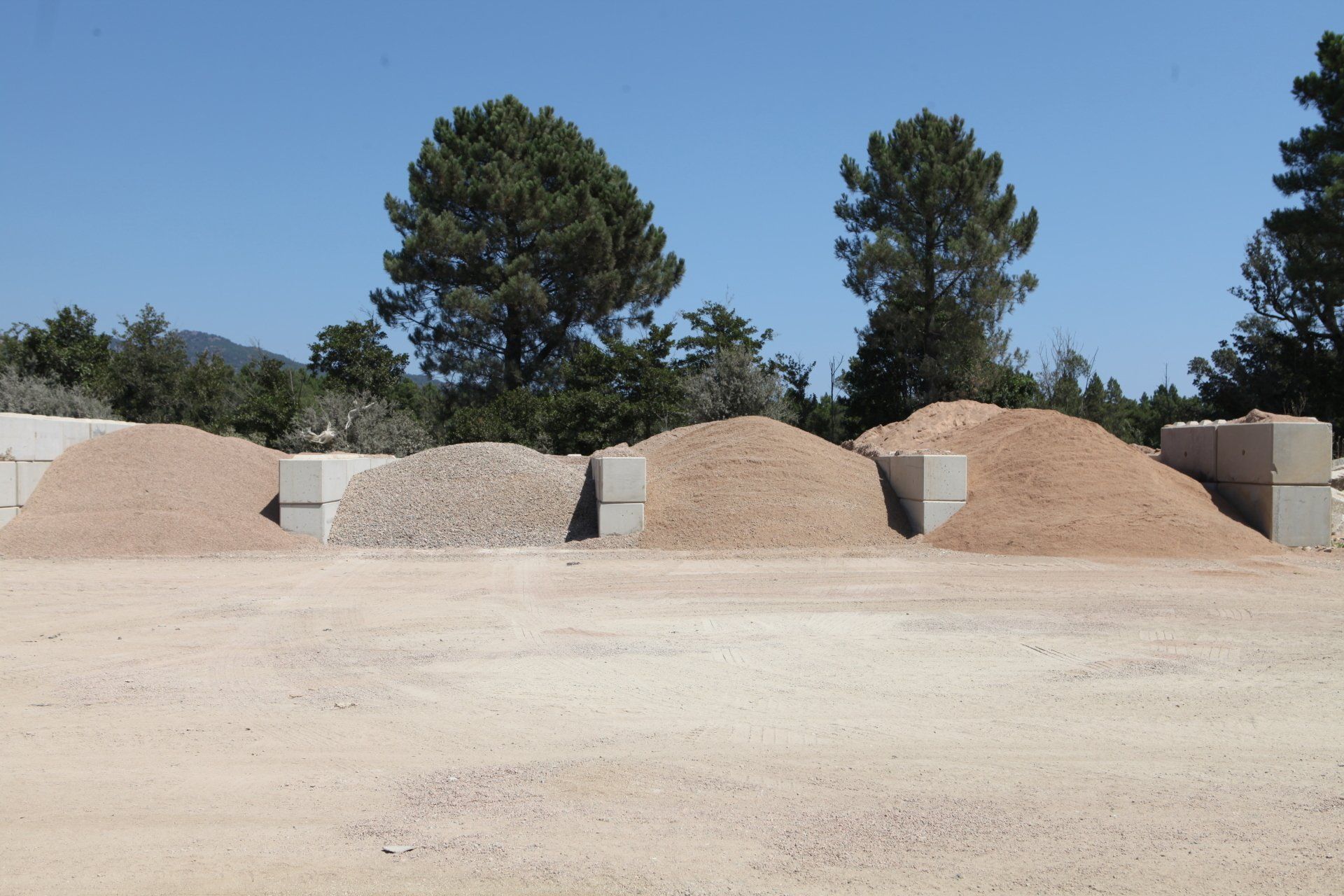 tas de matériaux Porto Vecchio
