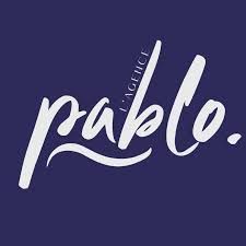 Logo blanc Pablo sur fond violet foncé.