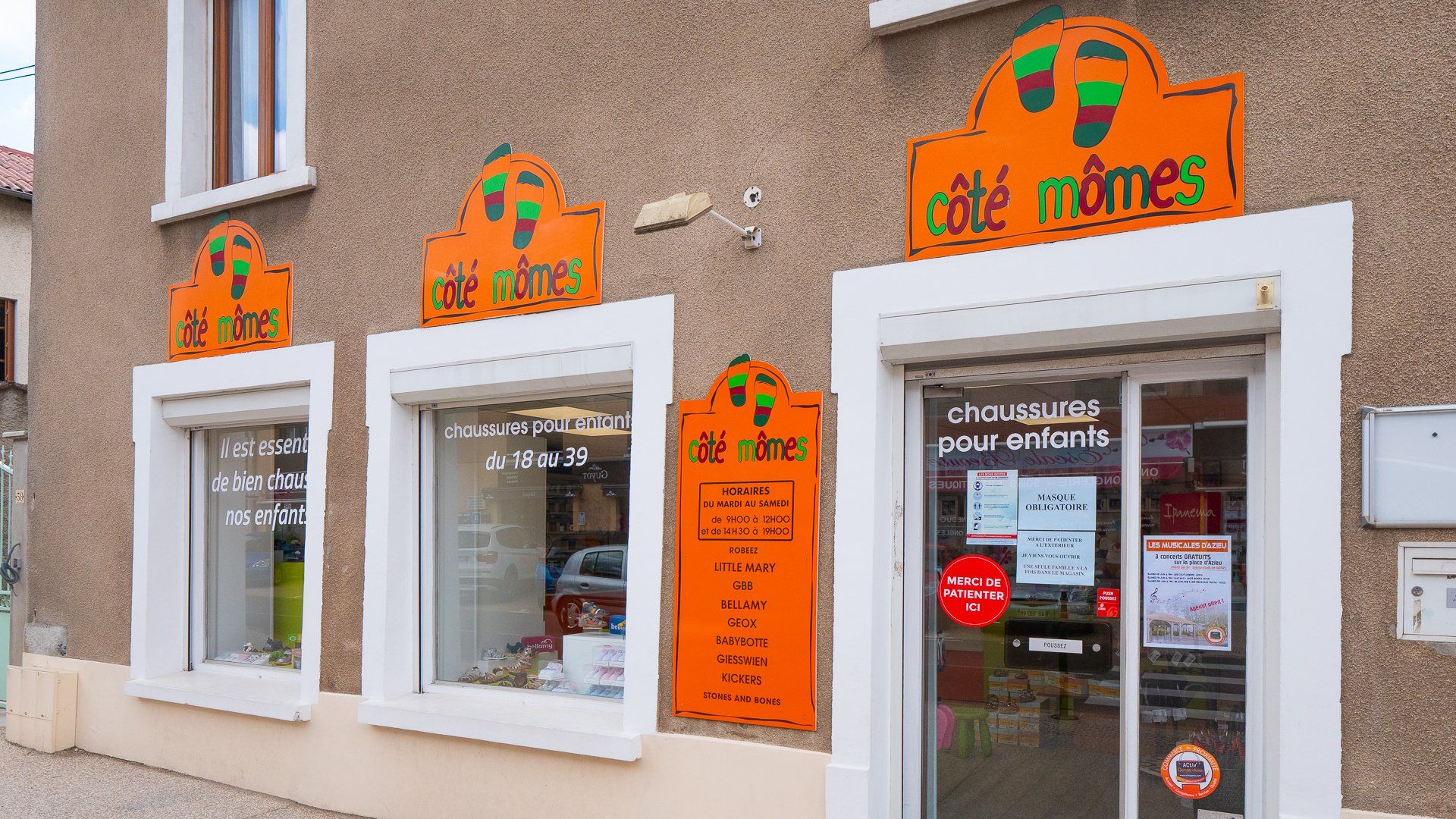 Magasin de chaussures pour enfant