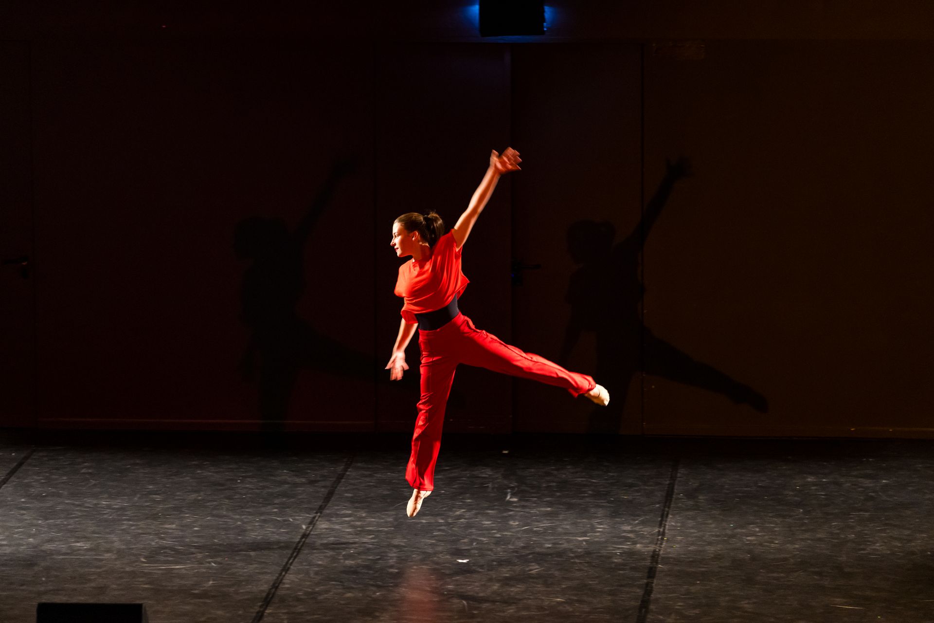 Modern Jazz Tanzaufführung Tanzschule Tanz im Hof.