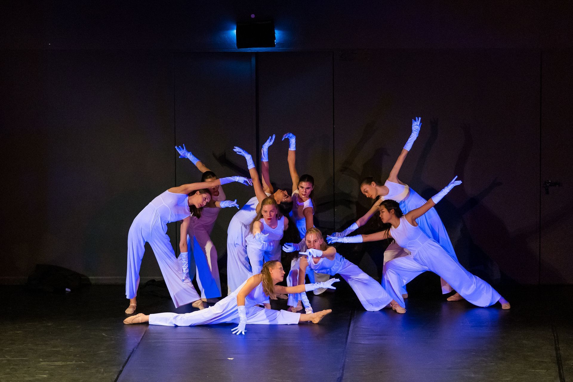 Modern Dance Aufführung der Tanzschule Tanz im Hof.