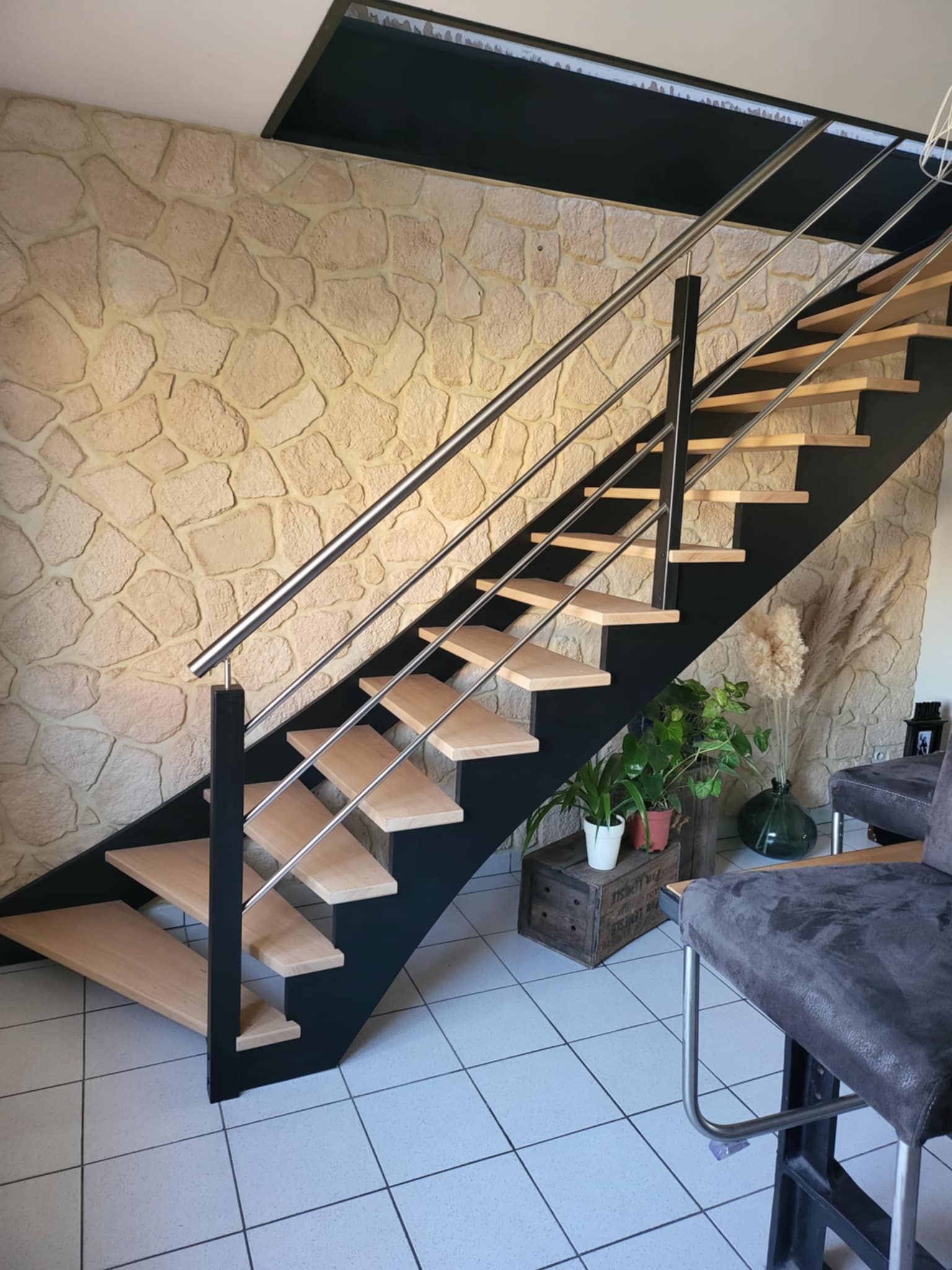 Escalier droit sans contremarches