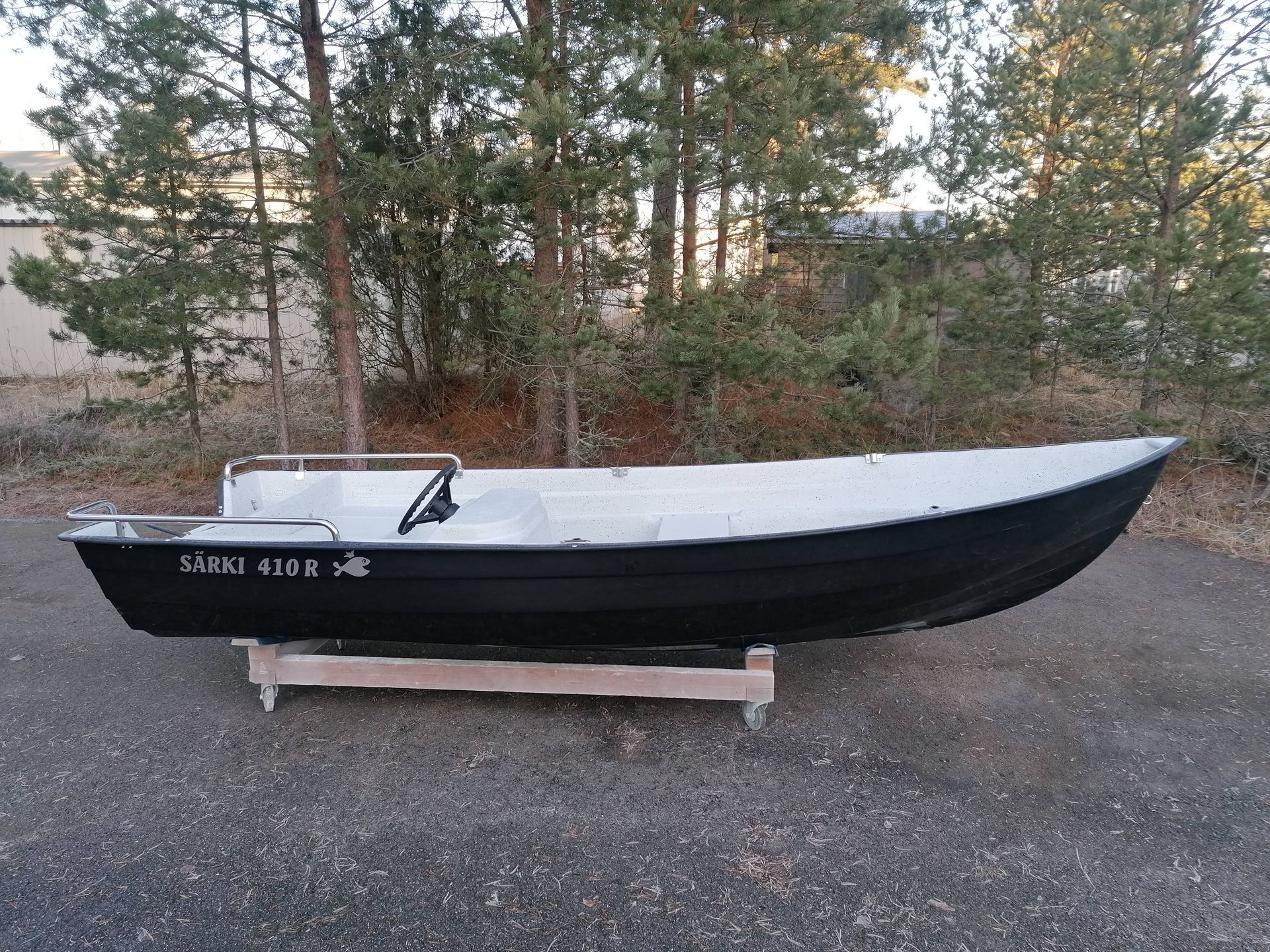 SÄRKI 410 R - Pulpettivene