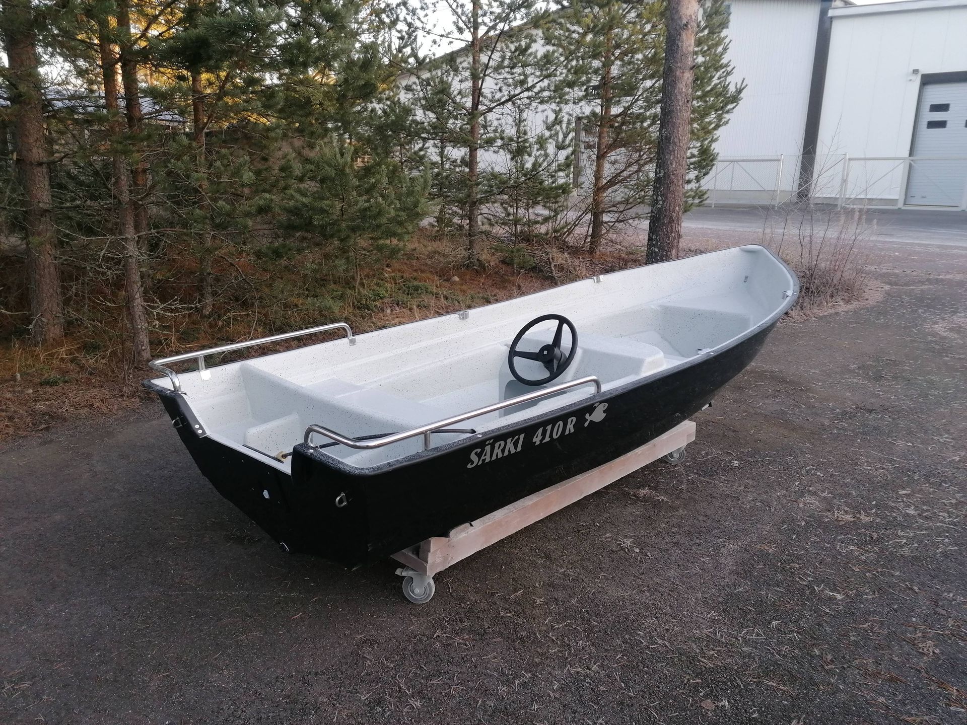 SÄRKI 410 R - Pulpettivene