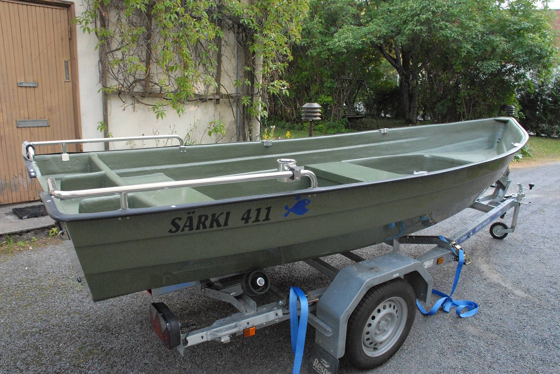 SÄRKI 411 - Soutuvene