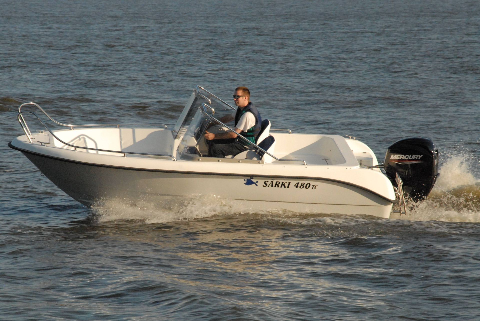 Veneen lasku vesille