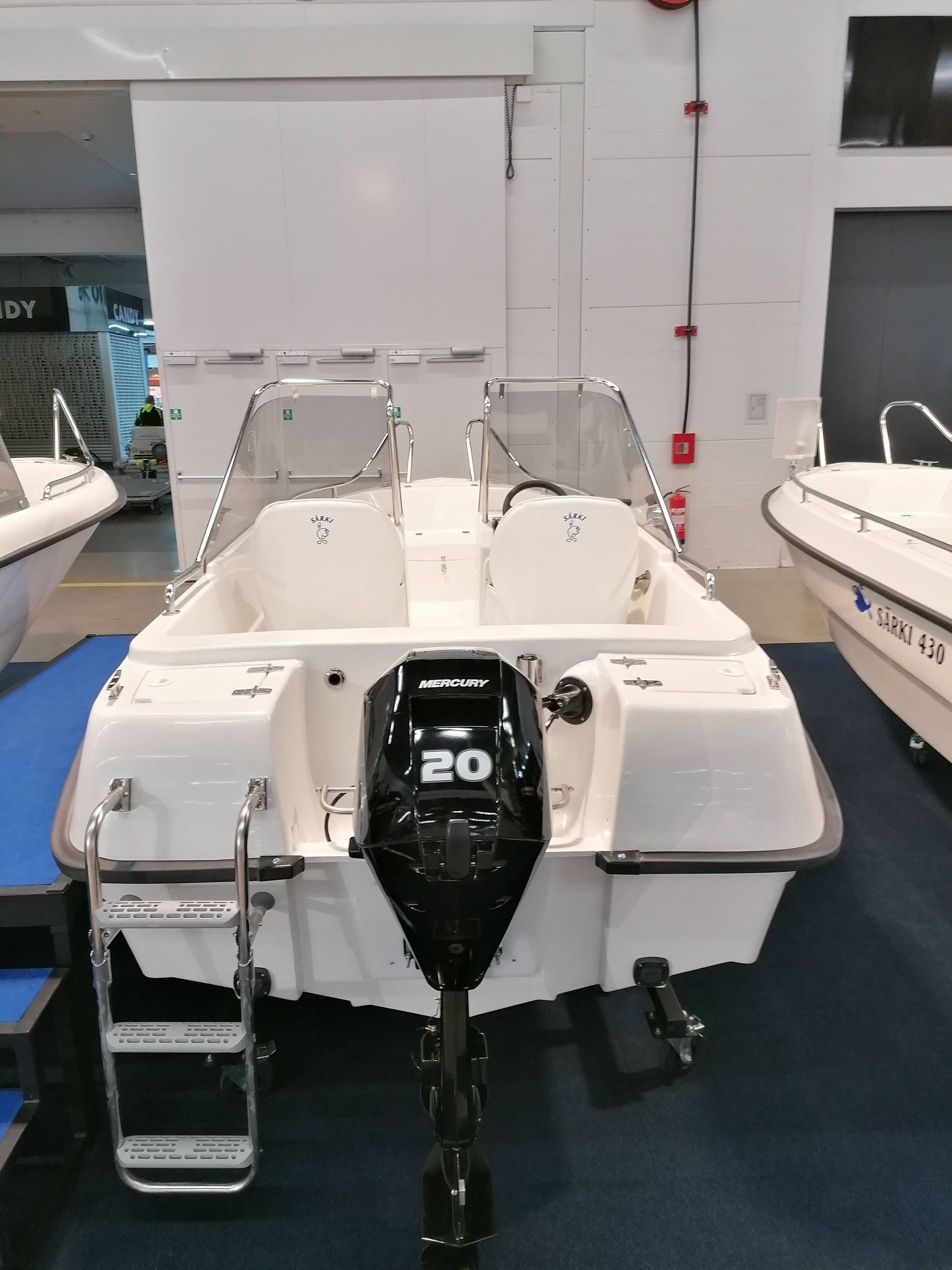 SÄRKI 430 TC - Tuplapulpettivene