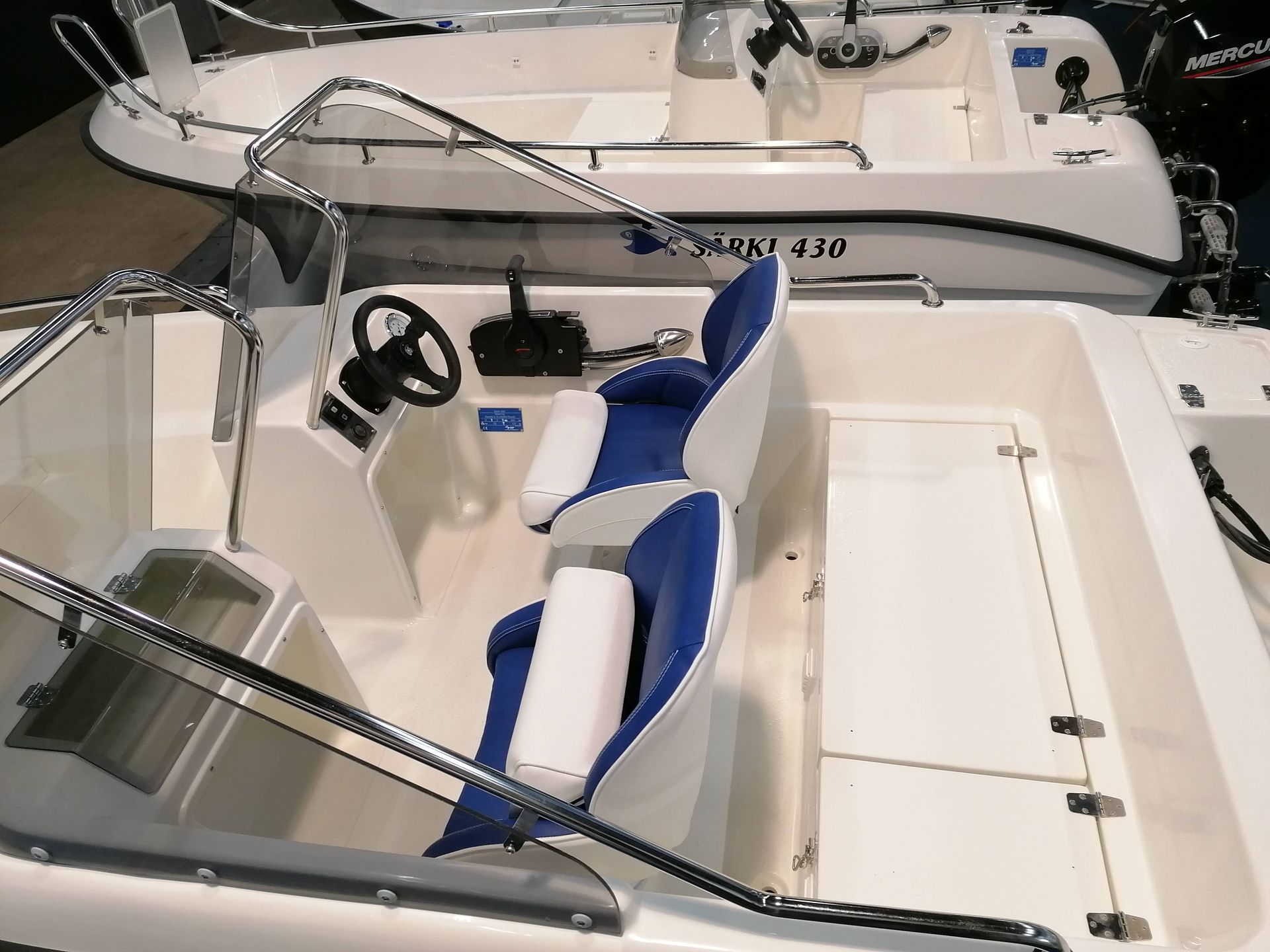 SÄRKI 430 TC - Tuplapulpettivene