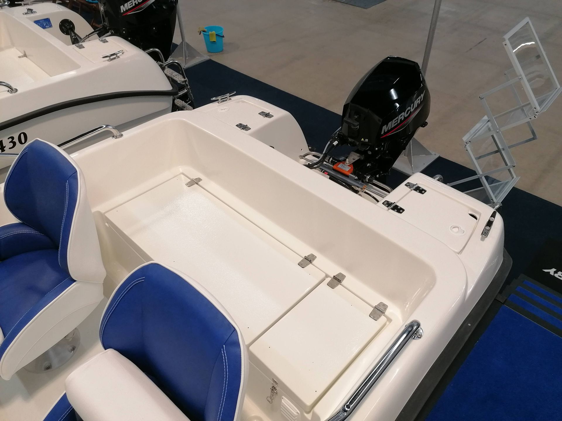 SÄRKI 430 TC - Tuplapulpettivene