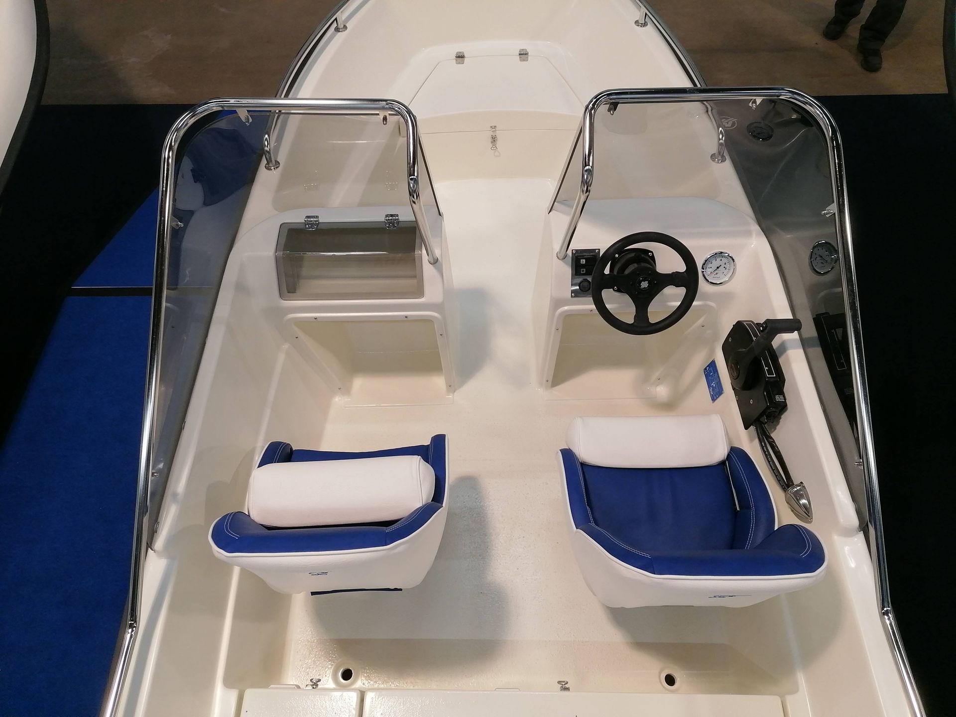 SÄRKI 430 TC - Tuplapulpettivene