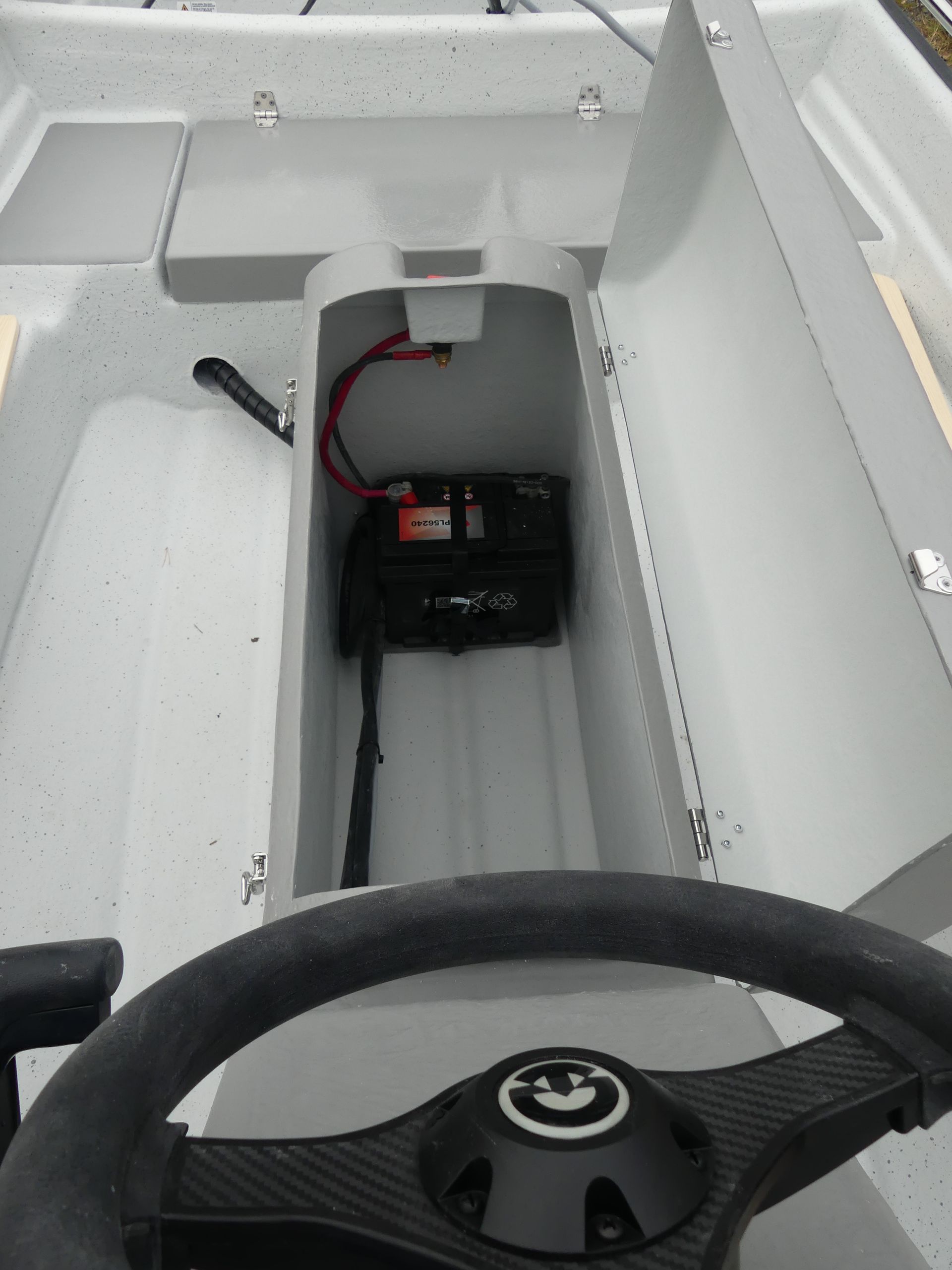 Särki 411 JS - Satulapulpettivene