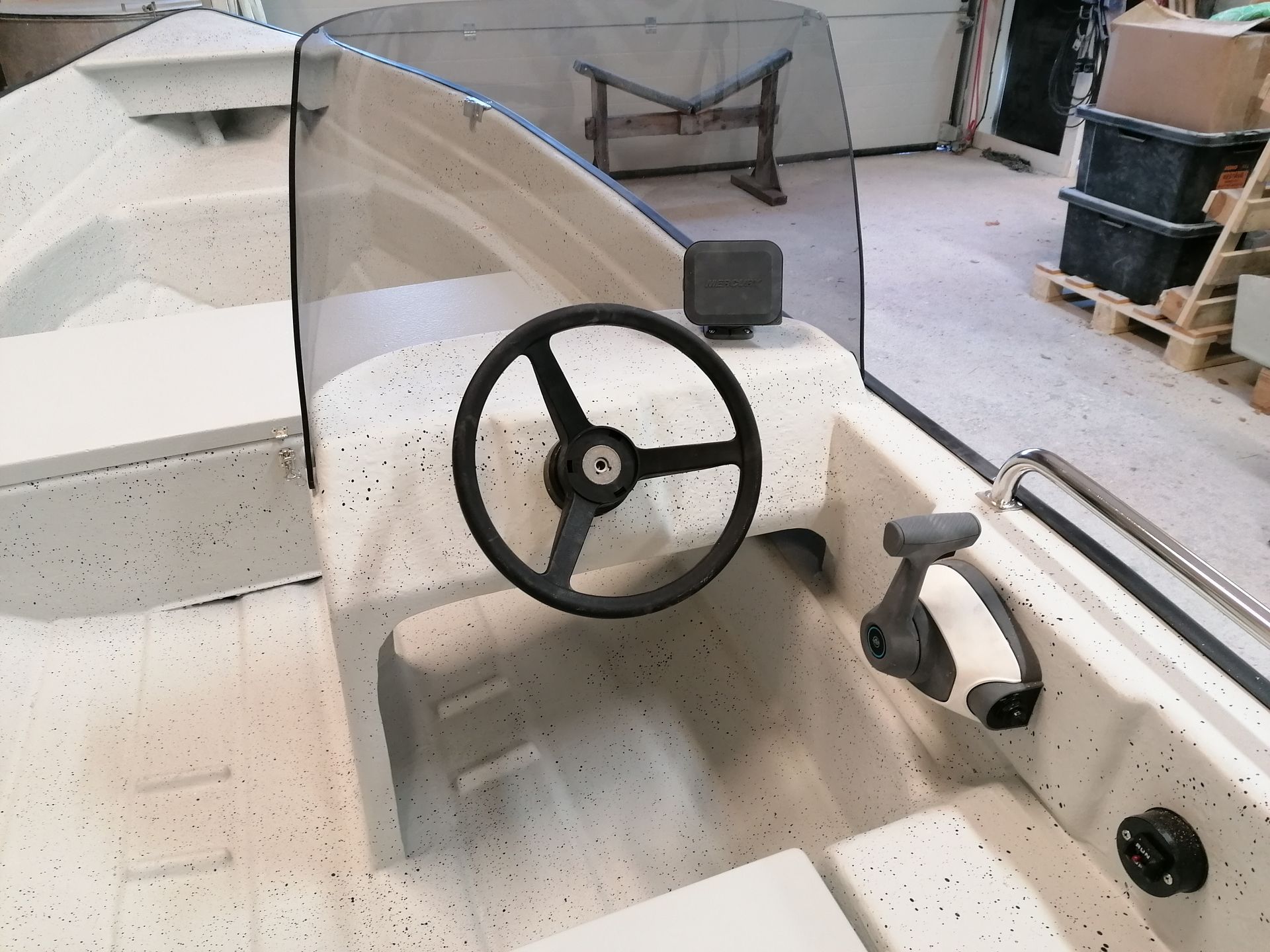 Särki 411 R Avator - Sähköpulpettivene