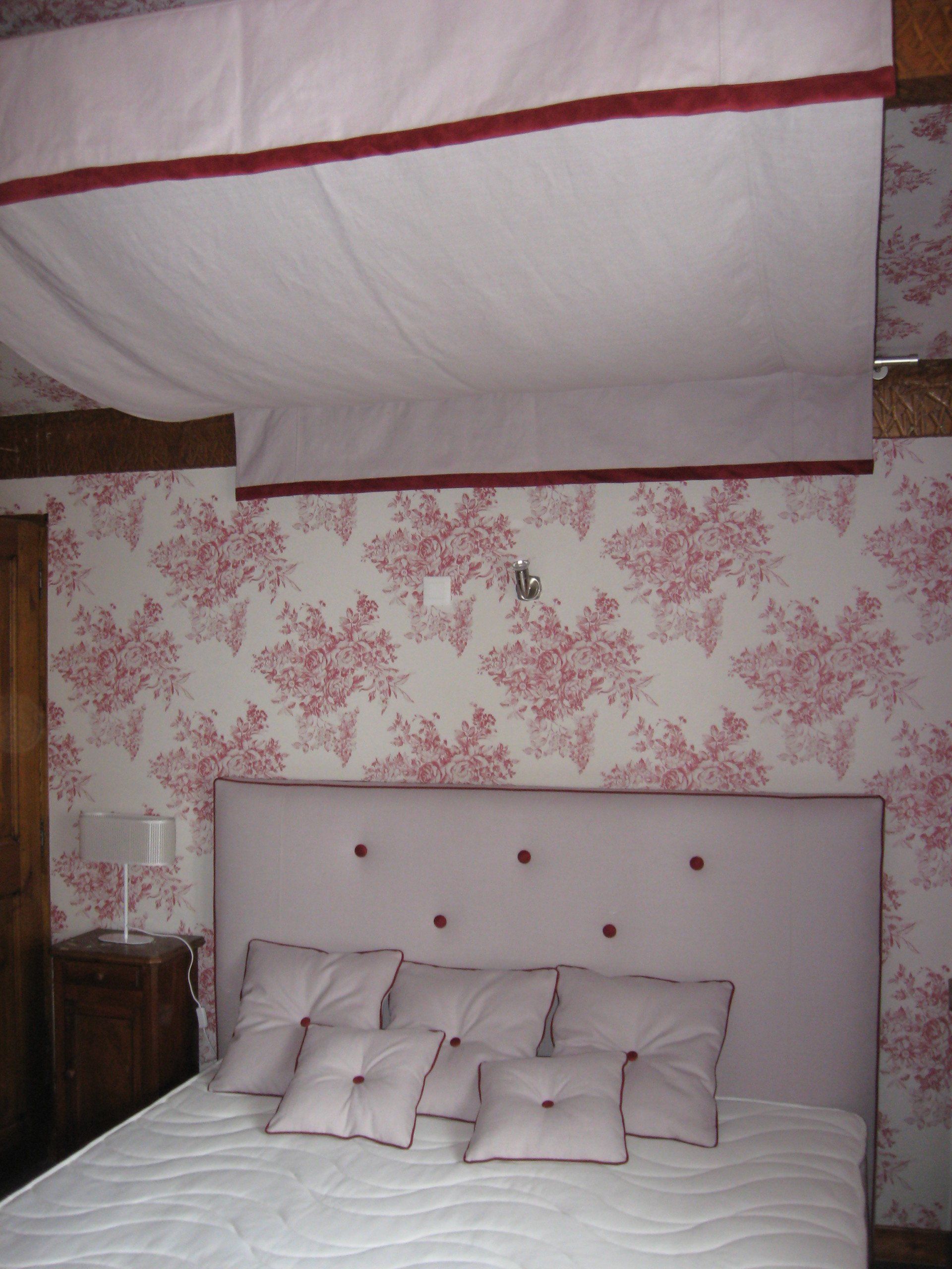 Tête de lit et coussins