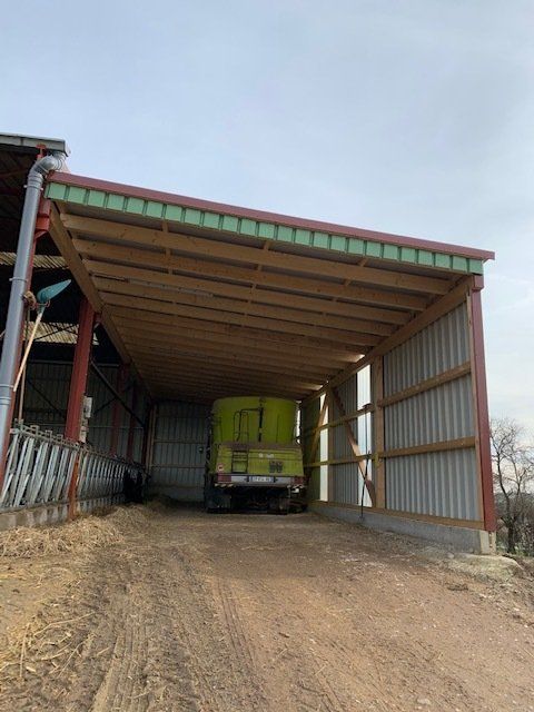 Carport - bâtiment agricole
