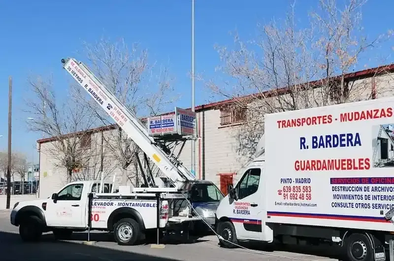 elevadores y mudanzas