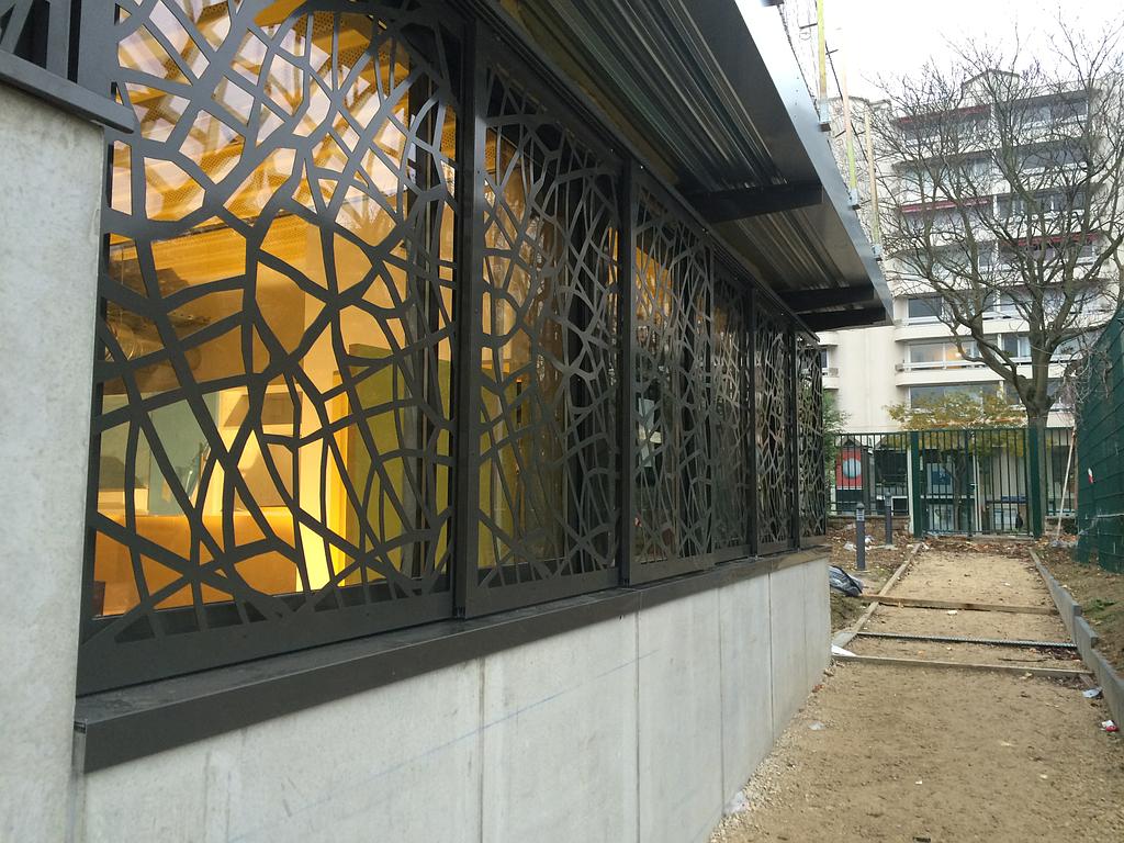 Garde-corps pour fenêtre moderne