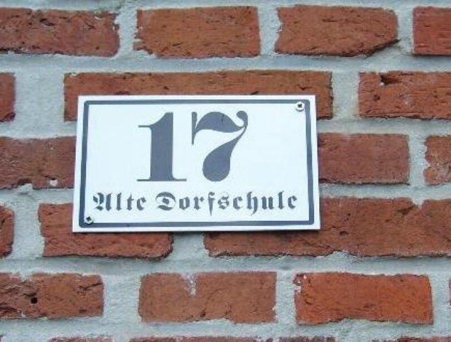 Hausnummer Ferienhaus Alte Dorfschule