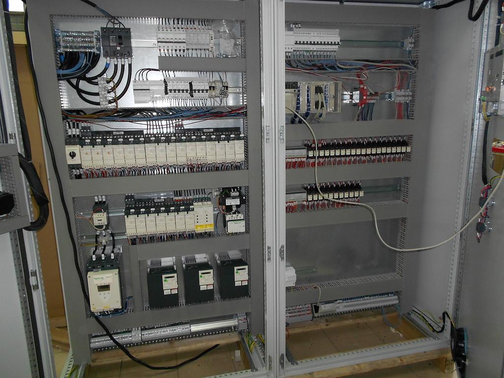 Armoire double compartiments