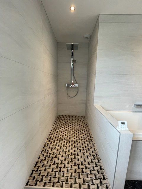 Longue douche à l'italienne